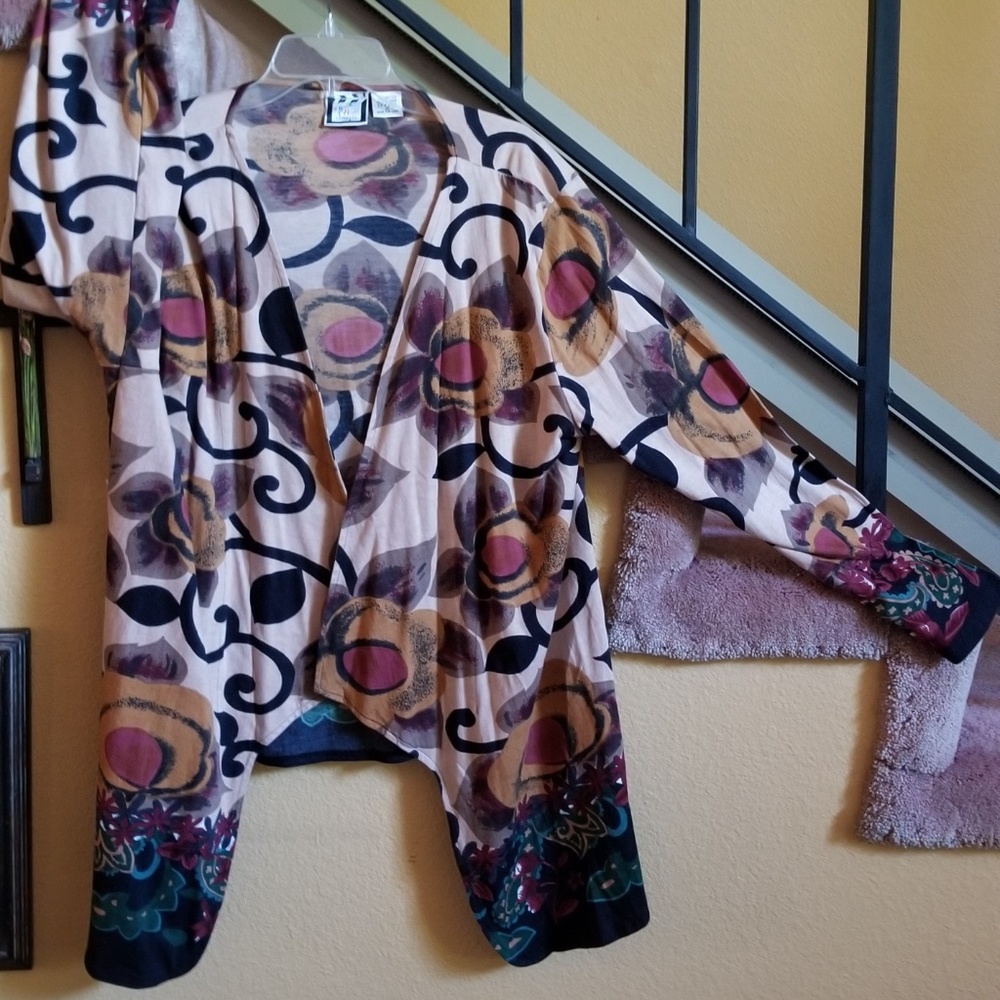 Long Sleeve Bold Print Open Cardigan